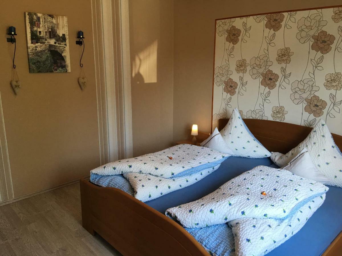 Ferienwohnung Martina 첼 안 데어 모젤 외부 사진